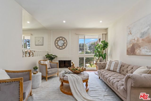 17253 Palisades Circle, Los Angeles, CA 90272