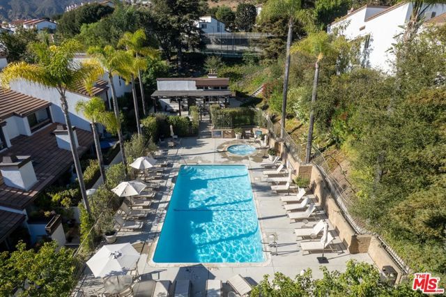 17253 Palisades Circle, Los Angeles, CA 90272