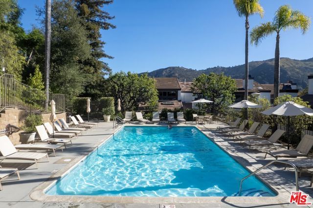 17253 Palisades Circle, Los Angeles, CA 90272