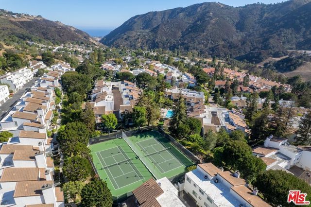 17253 Palisades Circle, Los Angeles, CA 90272