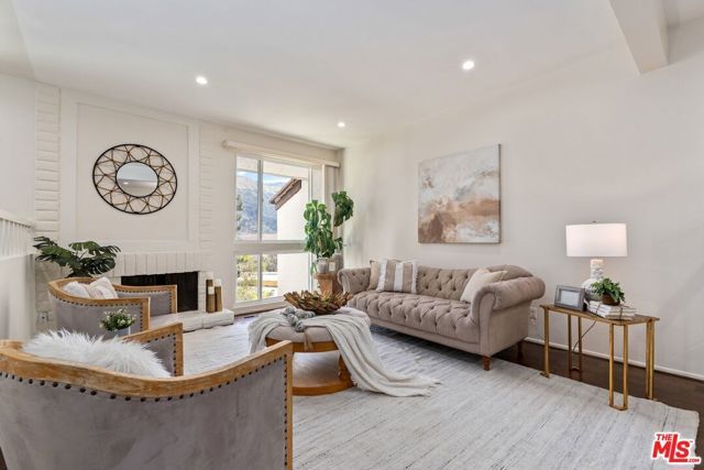 17253 Palisades Circle, Los Angeles, CA 90272