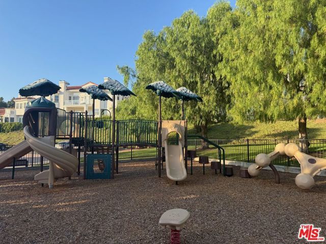 17253 Palisades Circle, Los Angeles, CA 90272