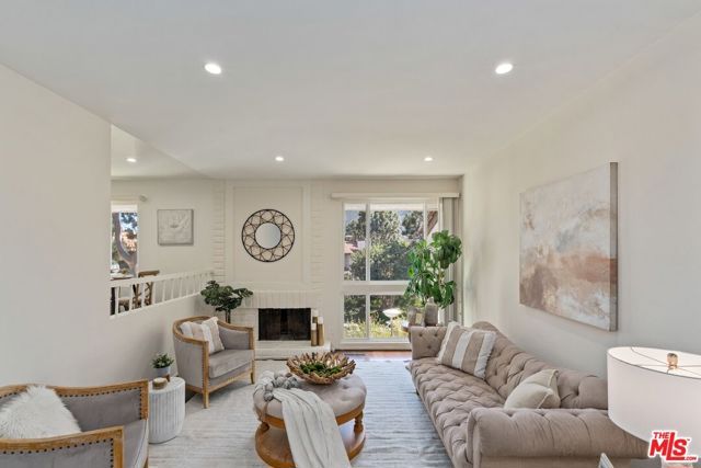17253 Palisades Circle, Los Angeles, CA 90272