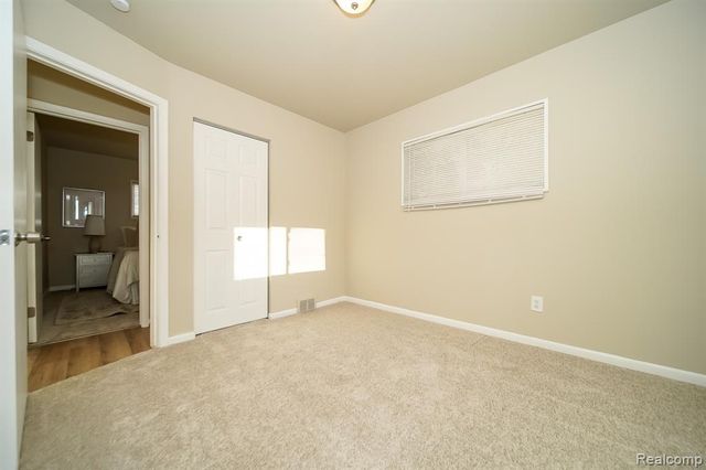 28945 Oakwood Street, Inkster, MI 48141