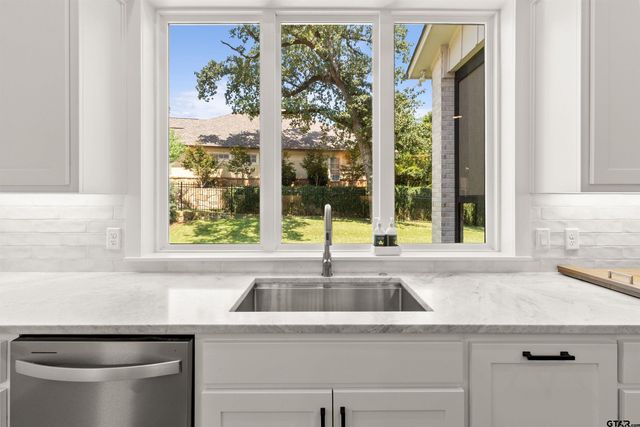 2895 Stewart Way, Tyler, TX 75709