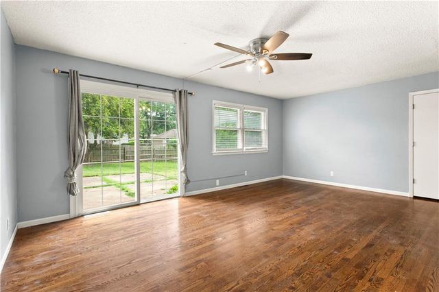 3603 Woodbury Street, Independence, MO 64055