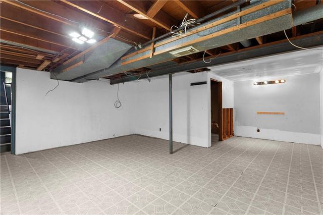 3603 Woodbury Street, Independence, MO 64055