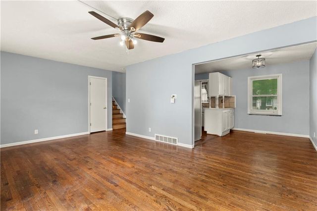 3603 Woodbury Street, Independence, MO 64055