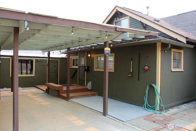 16219 64th Street E, Sumner, WA 98390