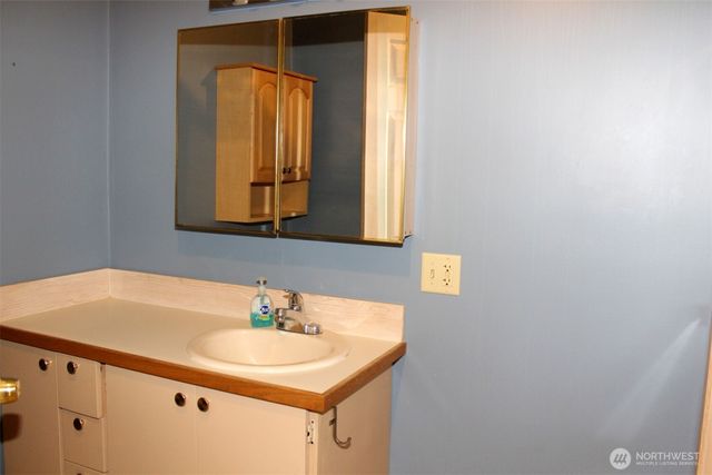 16219 64th Street E, Sumner, WA 98390