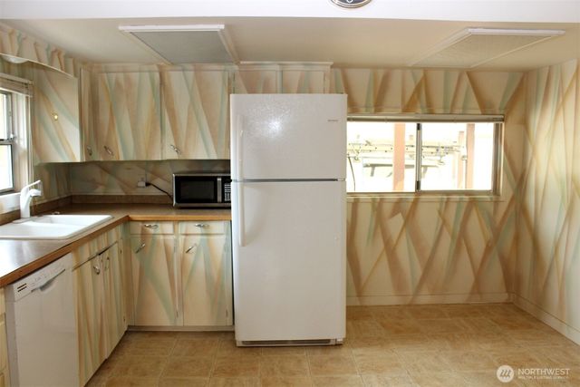 16219 64th Street E, Sumner, WA 98390