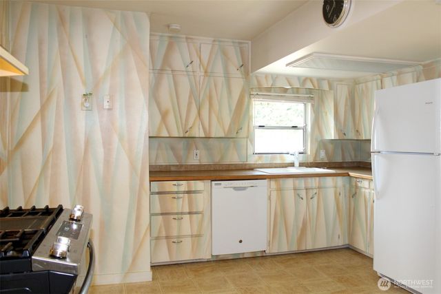 16219 64th Street E, Sumner, WA 98390