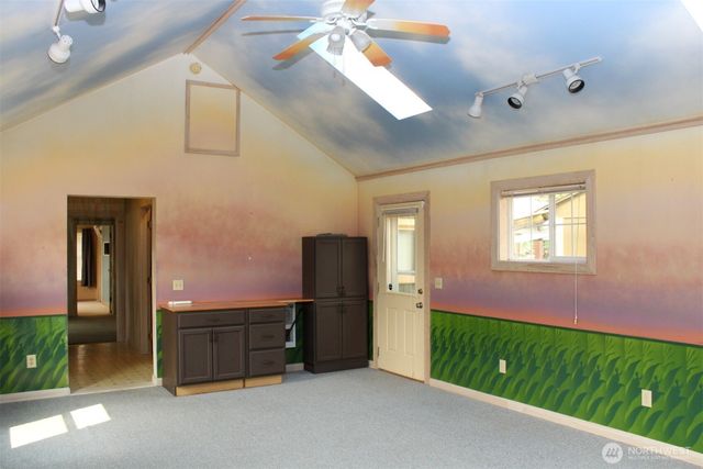 16219 64th Street E, Sumner, WA 98390