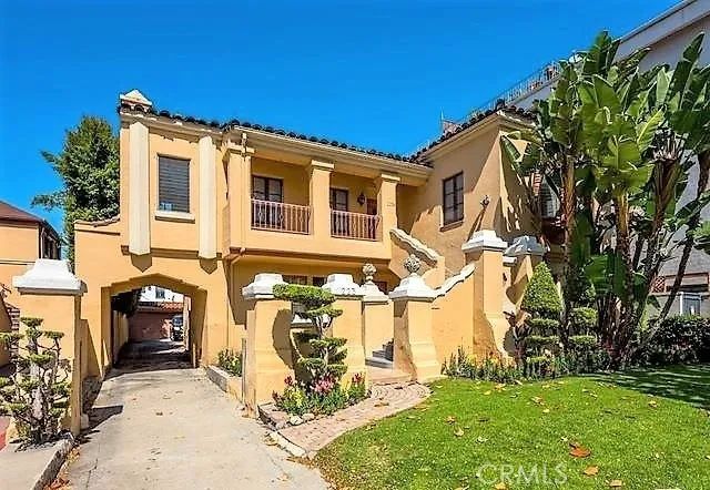 223 S Gale Drive, Beverly Hills, CA 90211