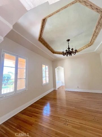 223 S Gale Drive, Beverly Hills, CA 90211