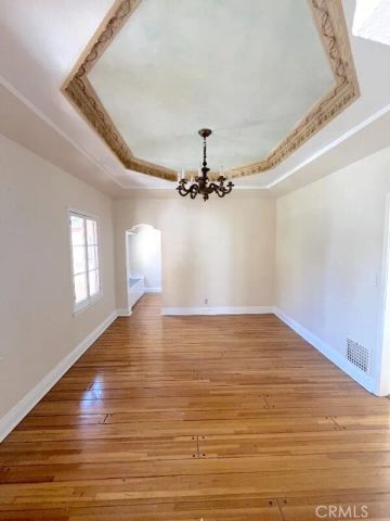 223 S Gale Drive, Beverly Hills, CA 90211