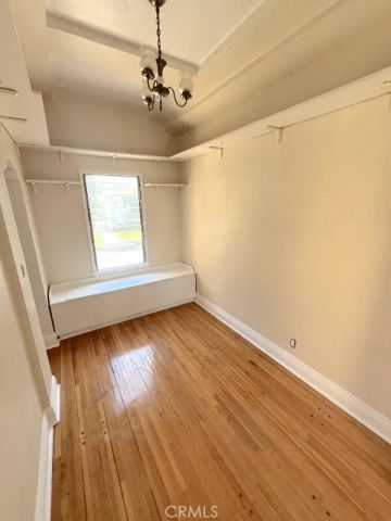 223 S Gale Drive, Beverly Hills, CA 90211