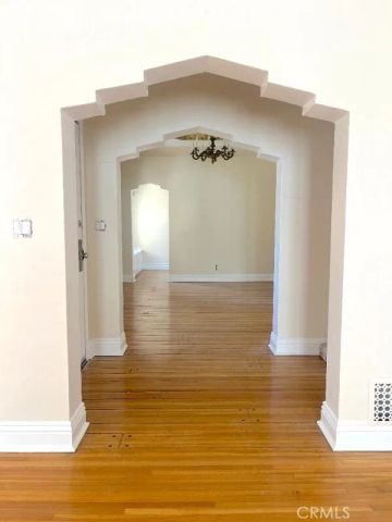 223 S Gale Drive, Beverly Hills, CA 90211