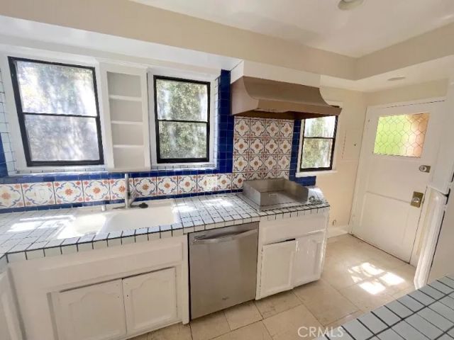 223 S Gale Drive, Beverly Hills, CA 90211