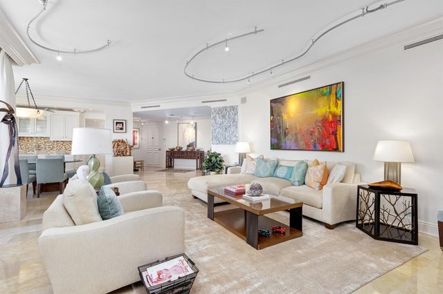 120 Sunset Avenue W 3 D, Palm Beach, FL 33480