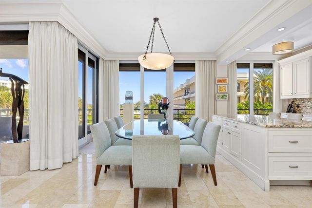 120 Sunset Avenue W 3 D, Palm Beach, FL 33480