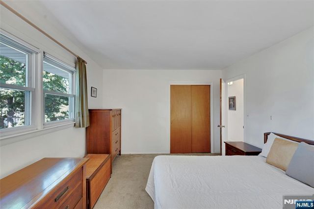 36 Hirschfeld Place, New Milford, NJ 07646