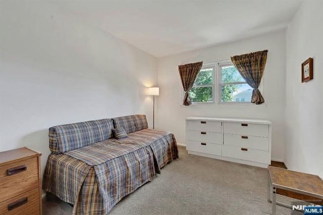 36 Hirschfeld Place, New Milford, NJ 07646
