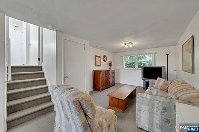 36 Hirschfeld Place, New Milford, NJ 07646