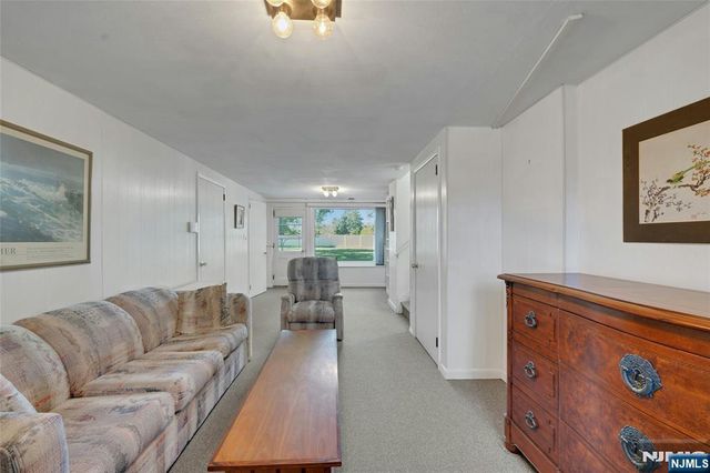 36 Hirschfeld Place, New Milford, NJ 07646