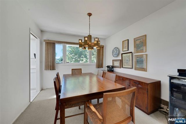 36 Hirschfeld Place, New Milford, NJ 07646