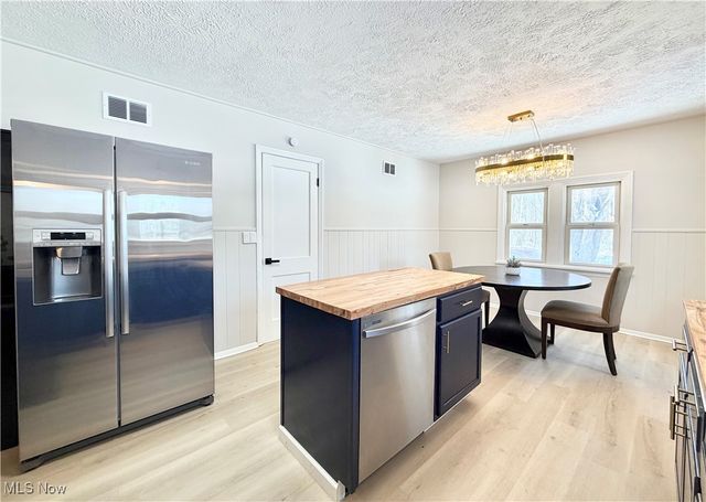 8720 Olde 8 Road, Northfield, OH 44067