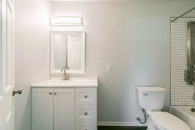 3241 Sandage Avenue, Fort Worth, TX 76109