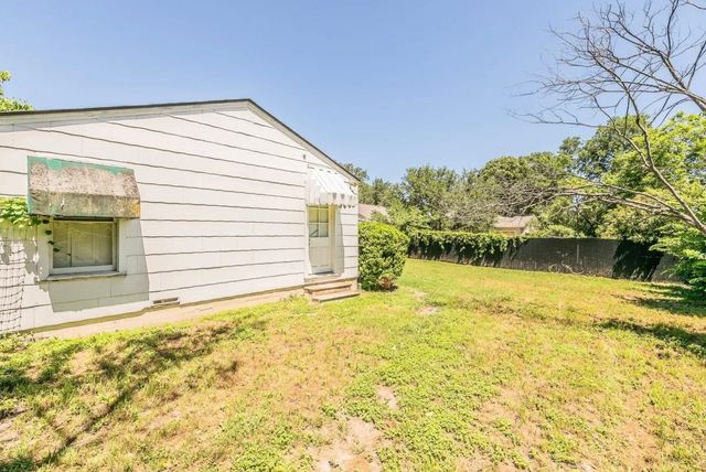 3241 Sandage Avenue, Fort Worth, TX 76109