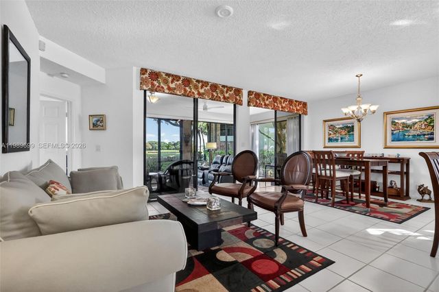 8033 Aberdeen Drive 102, Boynton Beach, FL 33472