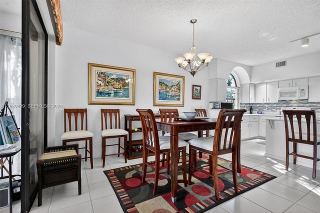 8033 Aberdeen Drive 102, Boynton Beach, FL 33472