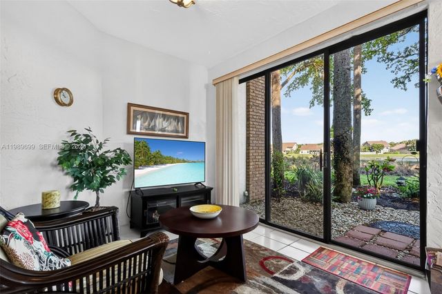 8033 Aberdeen Drive 102, Boynton Beach, FL 33472
