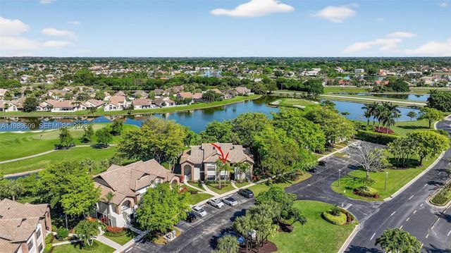 8033 Aberdeen Drive 102, Boynton Beach, FL 33472
