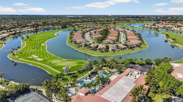 8033 Aberdeen Drive 102, Boynton Beach, FL 33472