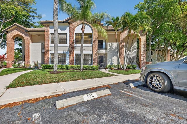 8033 Aberdeen Drive 102, Boynton Beach, FL 33472