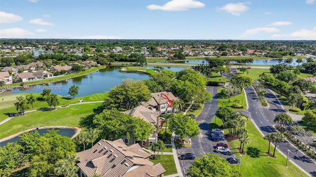 8033 Aberdeen Drive 102, Boynton Beach, FL 33472