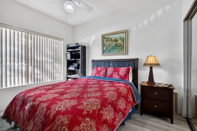 8033 Aberdeen Drive 102, Boynton Beach, FL 33472