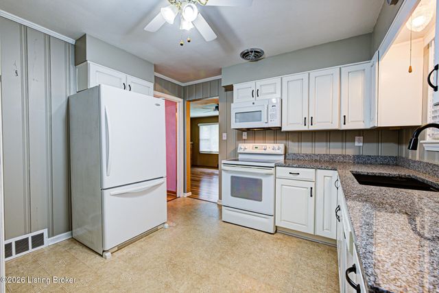 1006 Elaine Dr, Louisville, KY 40219