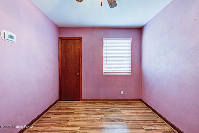 1006 Elaine Dr, Louisville, KY 40219