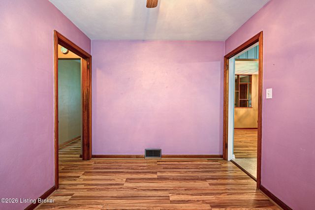 1006 Elaine Dr, Louisville, KY 40219