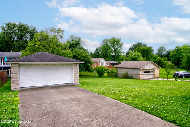 1006 Elaine Dr, Louisville, KY 40219