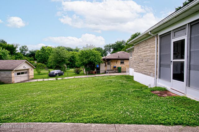 1006 Elaine Dr, Louisville, KY 40219