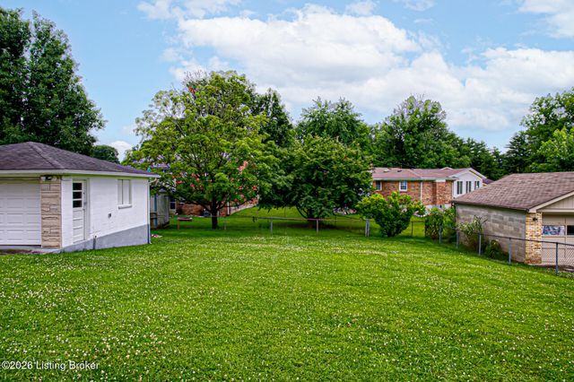 1006 Elaine Dr, Louisville, KY 40219