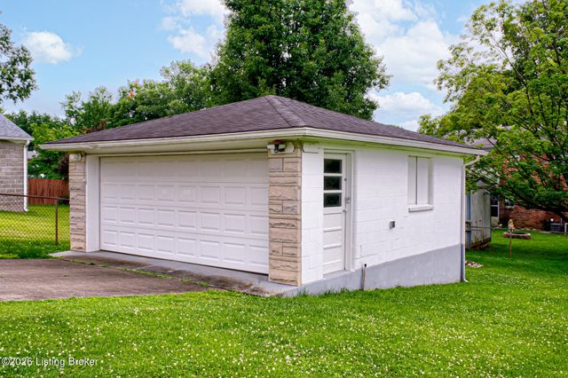 1006 Elaine Dr, Louisville, KY 40219