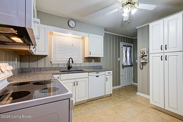 1006 Elaine Dr, Louisville, KY 40219