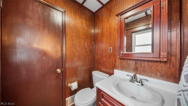 6220 Denison Boulevard, Parma Heights, OH 44130